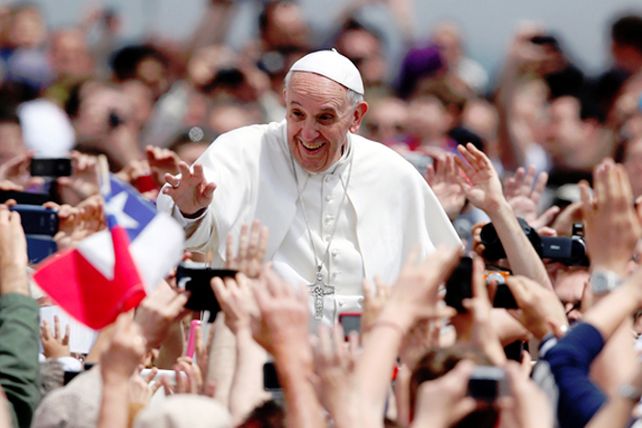 Los momentos más emotivos de la primera misa de Pentecostés de Francisco
