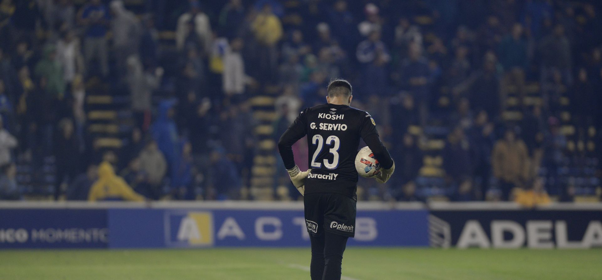 Central busca 9 porque su goleador es el arquero