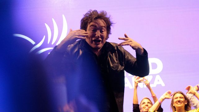 El presidente Milei en pleno show en el Parque España.