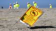 Una marea negra de petróleo afecta a las playas del sur de California