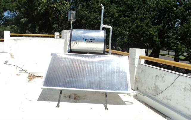 La provincia instaló un calefón solar matero en el Code de Santa Fe