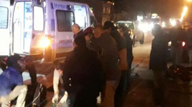 Fallecieron dos ciclistas embestidos por un automovilista en la ruta nº11