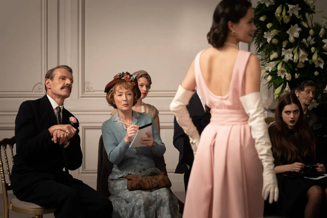 En la película se lucen diversos vestidos de alta costura de la casa Dior