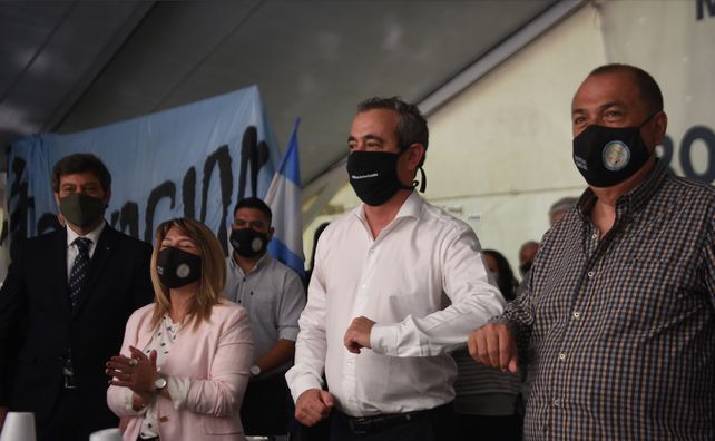 Codo a codo. El intendente Pablo Javkin y el titular del Sindicato Trabajadores Municipales Antonio Ratner arribaron a un acuerdo