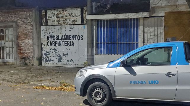 Los vecinos de un carpintero apresaron y golpearon a un ladrón que entró a robar al taller Los vecinos de un carpintero apresaron y golpearon a un ladrón que entró a robar al taller