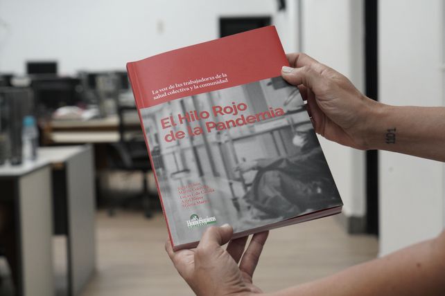 El Hilo Rojo. La voz de los trabajadores de la salud se refleja en este libro