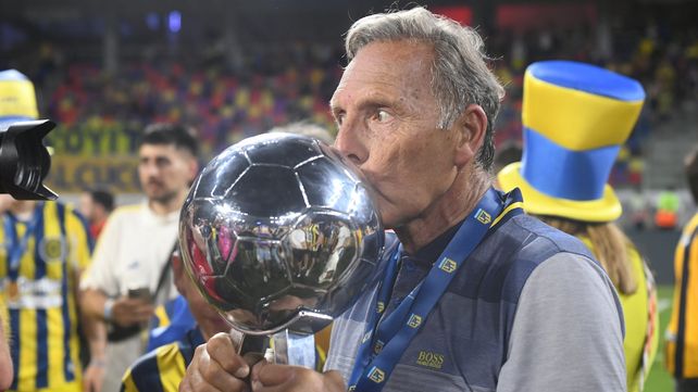 El padre de la criatura. Miguel Angel Russo fue el principal artífice del Central campeón de la Copa de la Liga.