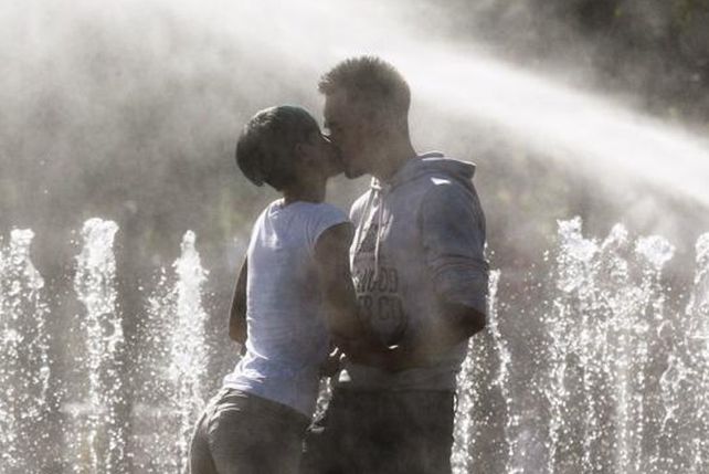 ¿Cuántos bichos se comparten durante un beso?