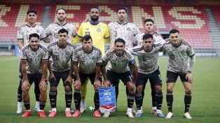 Pizarro (6) fue como titular en el triunfo de Chile sobre Congo, en Francia.