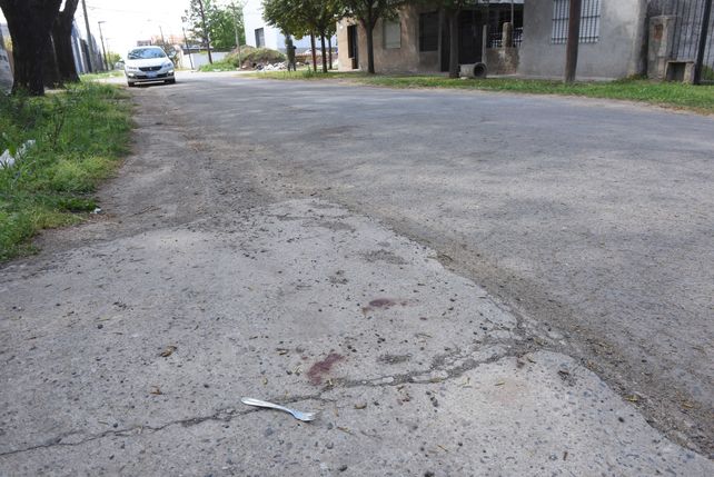 La gresca le costó la vida a Adrián Rojo. El presunto homicida también resultó herido.