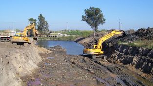 Avanza la construcción de una obra contra inundaciones en la Circunvalación Oeste