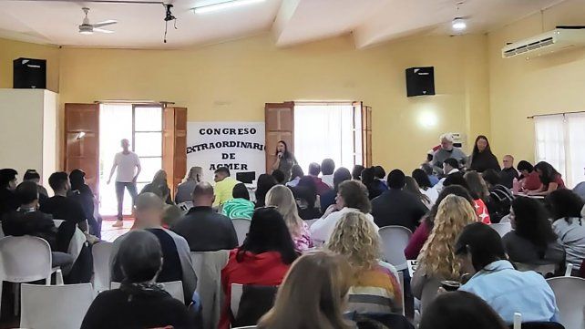 Se trata del CCXII Congreso Extraordinario (tercera sesión)
