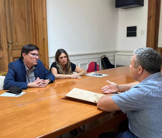 Ultiman detalles para la construcción de la Escuela Técnica Nº 712 de Timbúes