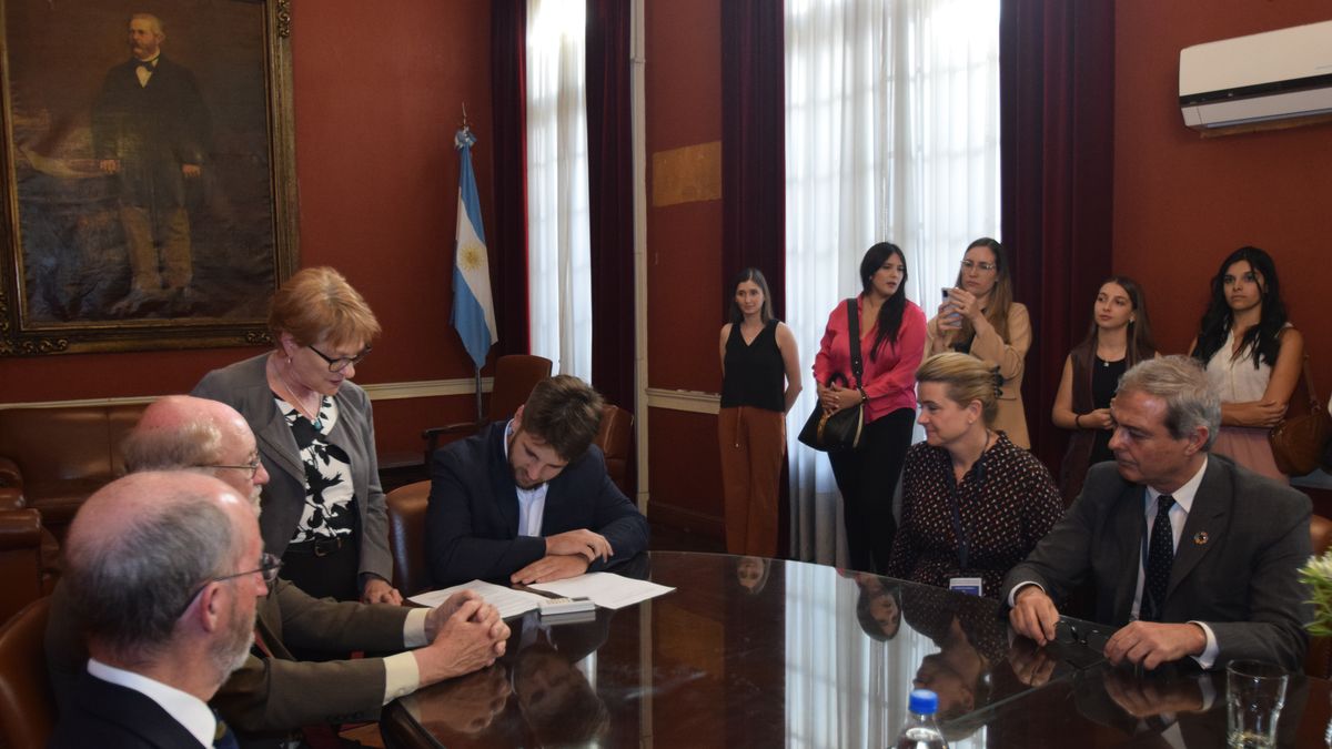 Senadores del Estado de California visitaron La Capital