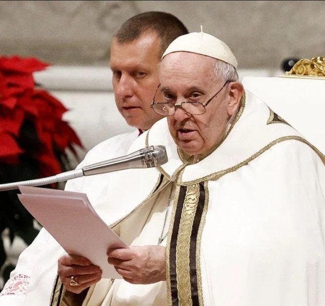 Papa Francisco dedicó Misa de Gallo a los niños que sufren
