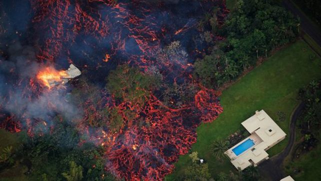 El volcán Kilauea arrasa decenas de viviendas