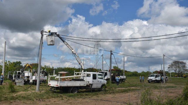 Crecida del río Paraná: acondicionan un centro de evacuados en el ingreso a Alto Verde para asistir a familias vulnerables. Foto: José Busiemi/UNO Santa Fe