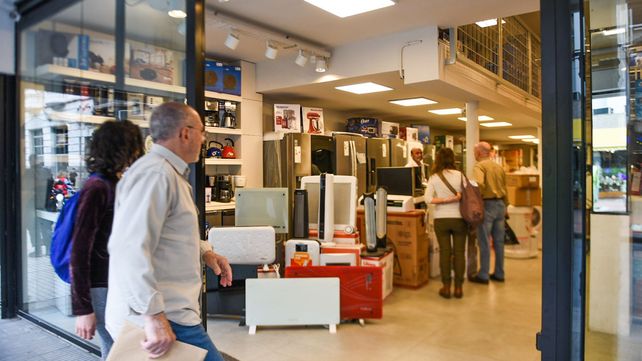 El estancamiento en el uso de tarjetas de créditos y préstamos impactó en el consumo de bienes durables.