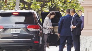 Contrarreloj. El gabinete discutió las medidas que se anunciaron.