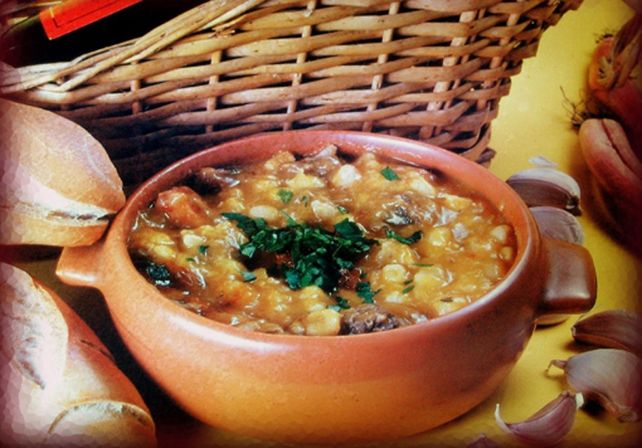El locro, plato típico para celebrar fechas patrias