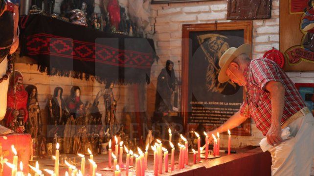 Gauchito Gil: como cada año el santo cosecha agradecimientos