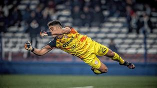 Unión, aquejado por reclamos de deudas desde el exterior