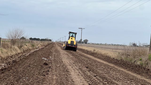 Optimizan las condiciones de los caminos rurales del distrito de Roldán