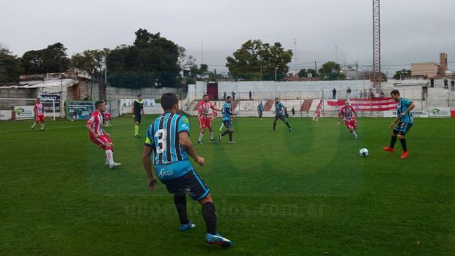 Atlético Paraná volvió a la victoria en uno de sus últimos partidos en la B Nacional