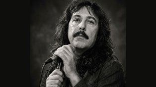 Murió Saúl Blanch, la primera voz de Rata Blanca, a los 75 años
