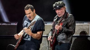 Mollo y Chizzo protagonizaron un duelo de guitarras en una noche mágica.