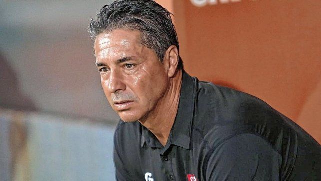 Héctor Almandoz sufrió un preinfarto en Chile