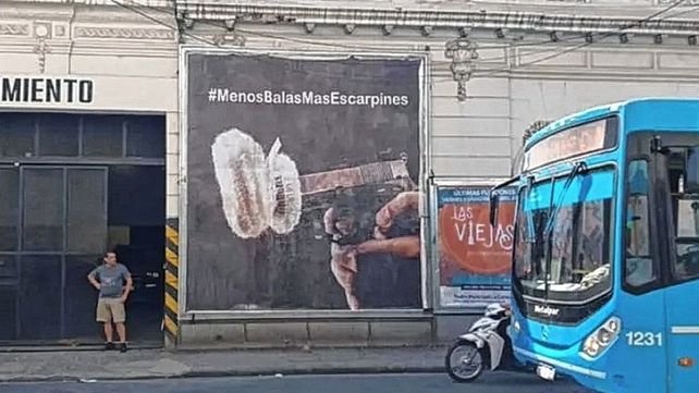 Escarpines como símbolo de paz: la peculiar campaña de Scarpin para gobernador