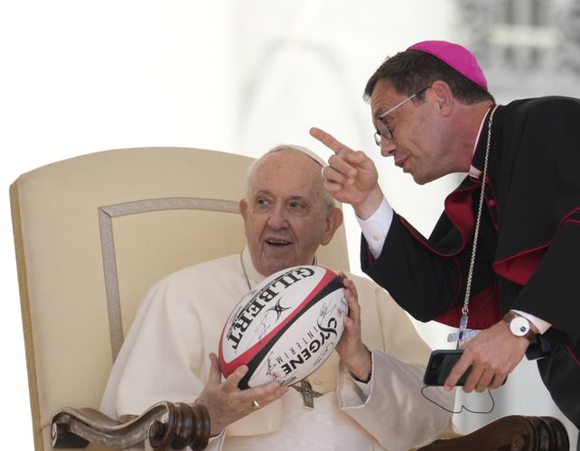 El Papa Francisco pidió que se trate mejor a las suegras y a ellas que no critiquen