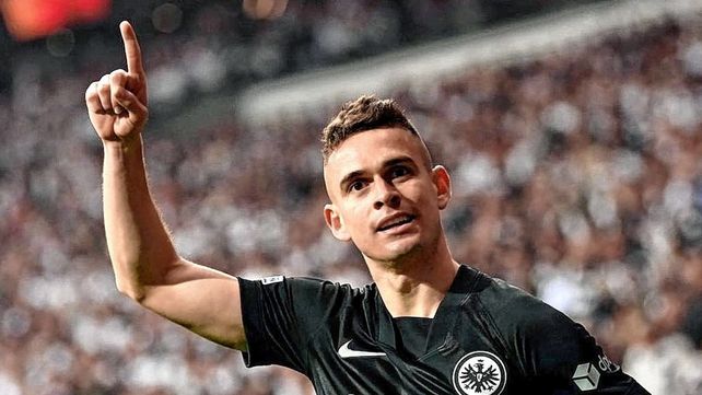 Rafael Santos Borré le dio el gol con el que Frankfurt se metió en la final de la Europa League.