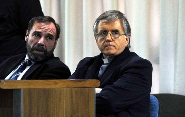 La medida se produce seis días después de que quede firme la sentencia contra el cura por pedofilia.