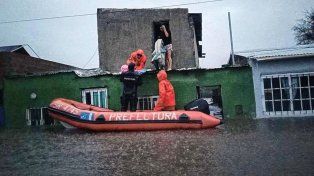 Temporal en provincia de Buenos Aires: despliegue de la Armada Argentina en Zárate y Campana