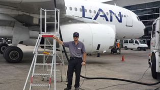 Conflicto con el Estado dejó a los aviones de LAN en tierra