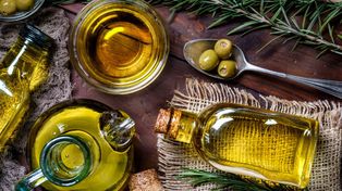La Anmat prohibió la comercialización de una marca de aceite oliva luego de constatar que no contaba con registro sanitario.&nbsp;