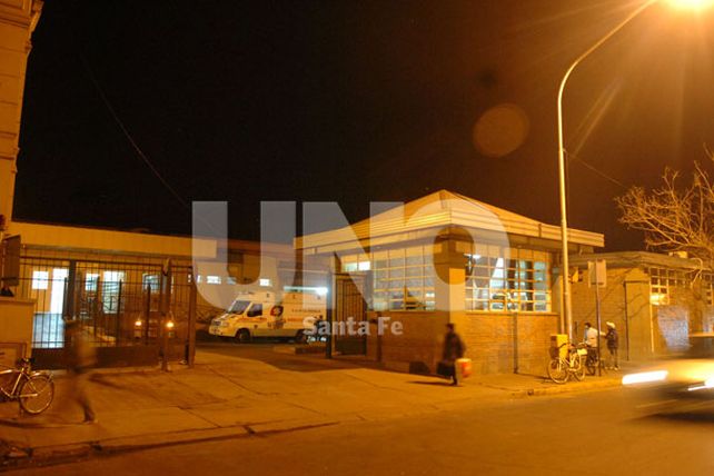 Agoniza en el hospital Cullen una joven baleada en la cabeza