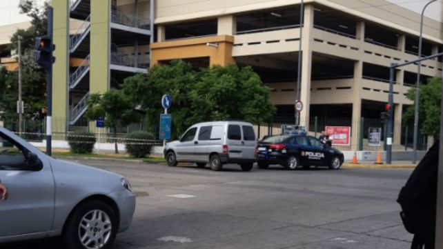 Evacuaron el shopping Portal Rosario por una amenaza de bomba