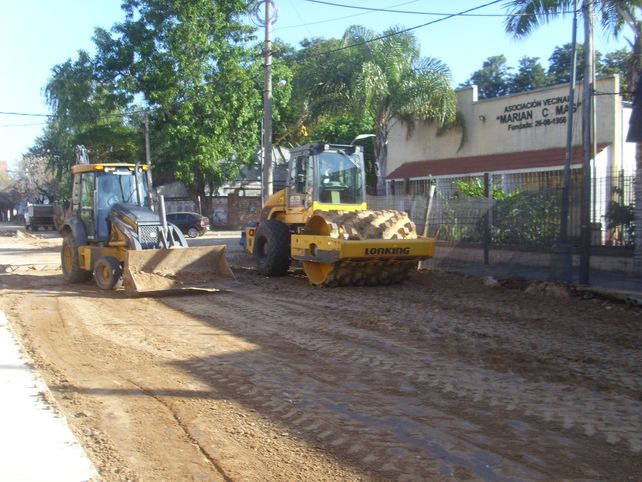 Avanzan los trabajos de cañería cloacal en calle Urquiza