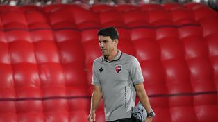 Mauricio Larriera ya no seguirá al frente del equipo del parque Independencia.&nbsp;