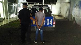 Había robado una rueda de auxilio y otras herramientas y terminó detenido.