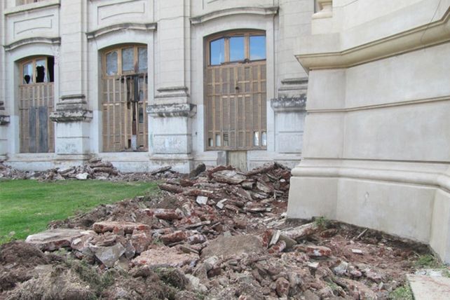 Mejoran la zona de la vereda oeste en la Estación Belgrano