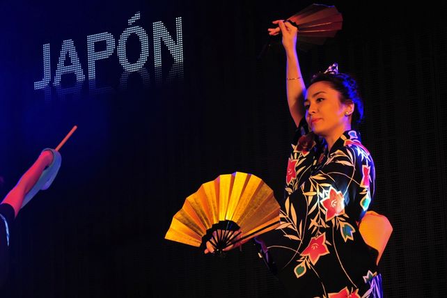 Santa Fe comenzó a vivir todo el color de la Fiesta de las Colectividades