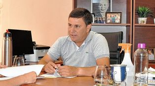 Conmoción en Maciá: un hombre ingresó al despacho del intendente y lo atacó