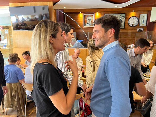 carolina-losada-y-maximiliano-pullarojfif