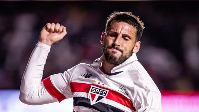 El futbolista Jonathan Calleri quiere volver para jugar en All Boys.
