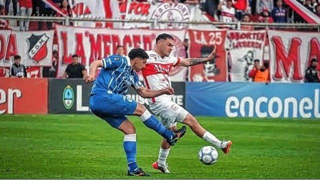 Godoy Cruz venció como visitante a Deportivo Morón por 2-1.
