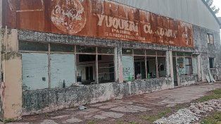 Los cuatro hombres permanecían en un lugar privado, que fue denunciado por su propietario.